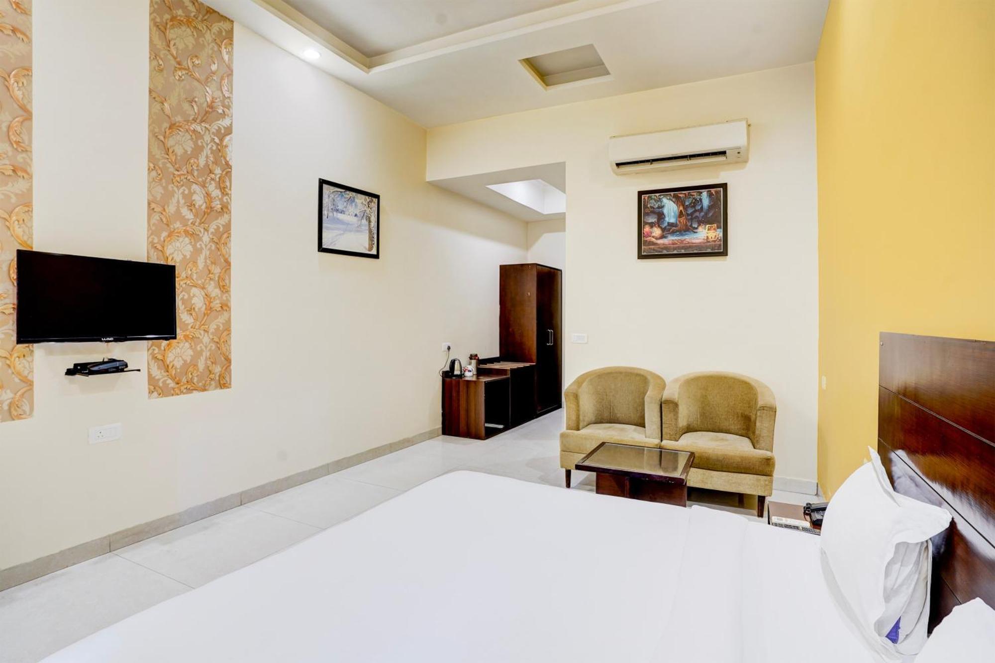 Hotel Amrit Manthan Chittorgarh Buitenkant foto